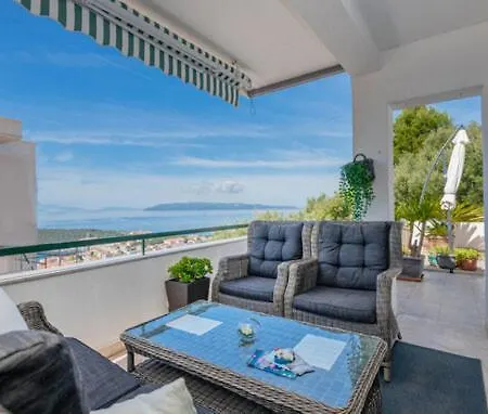Holiday M A T E Apartment Makarska